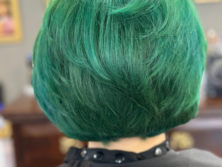 A Modern Guide to Face Framing and Layering Techniques