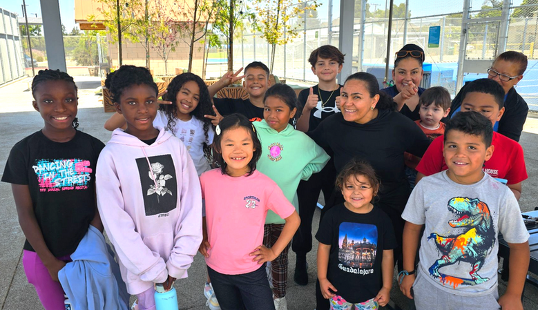 Muevete Participants staying fit and connected to community