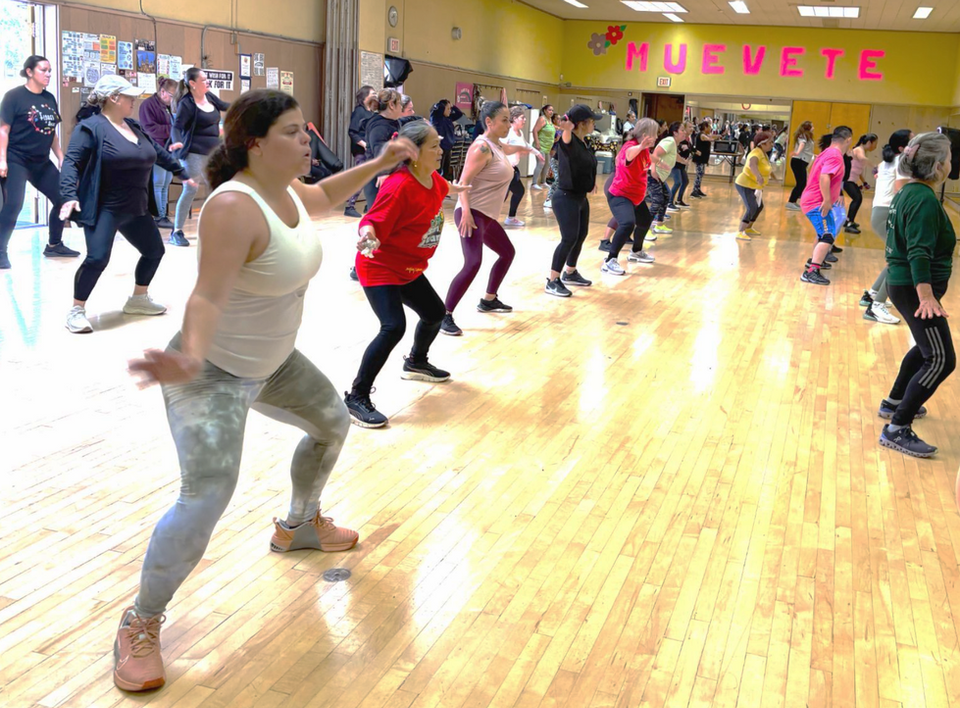 Muevete Participants staying fit and connected to community