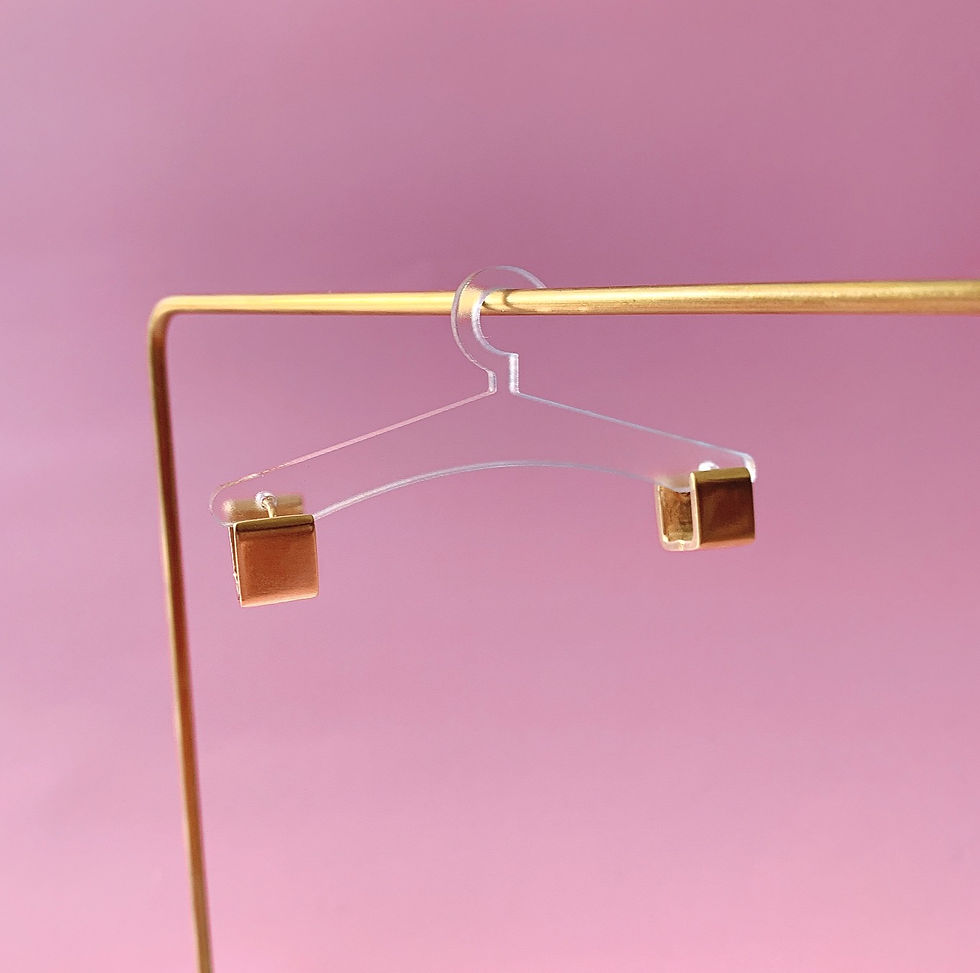 縮圖：Stylish Stud Earrings_Gold (Mar_9)