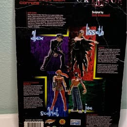 Thumbnail: Liseseth crimson figure