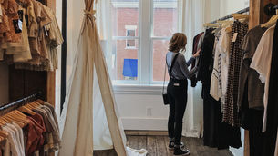 A Danish supplier of women's clothing looking to cooperate with women's clothing suppliers in Europe