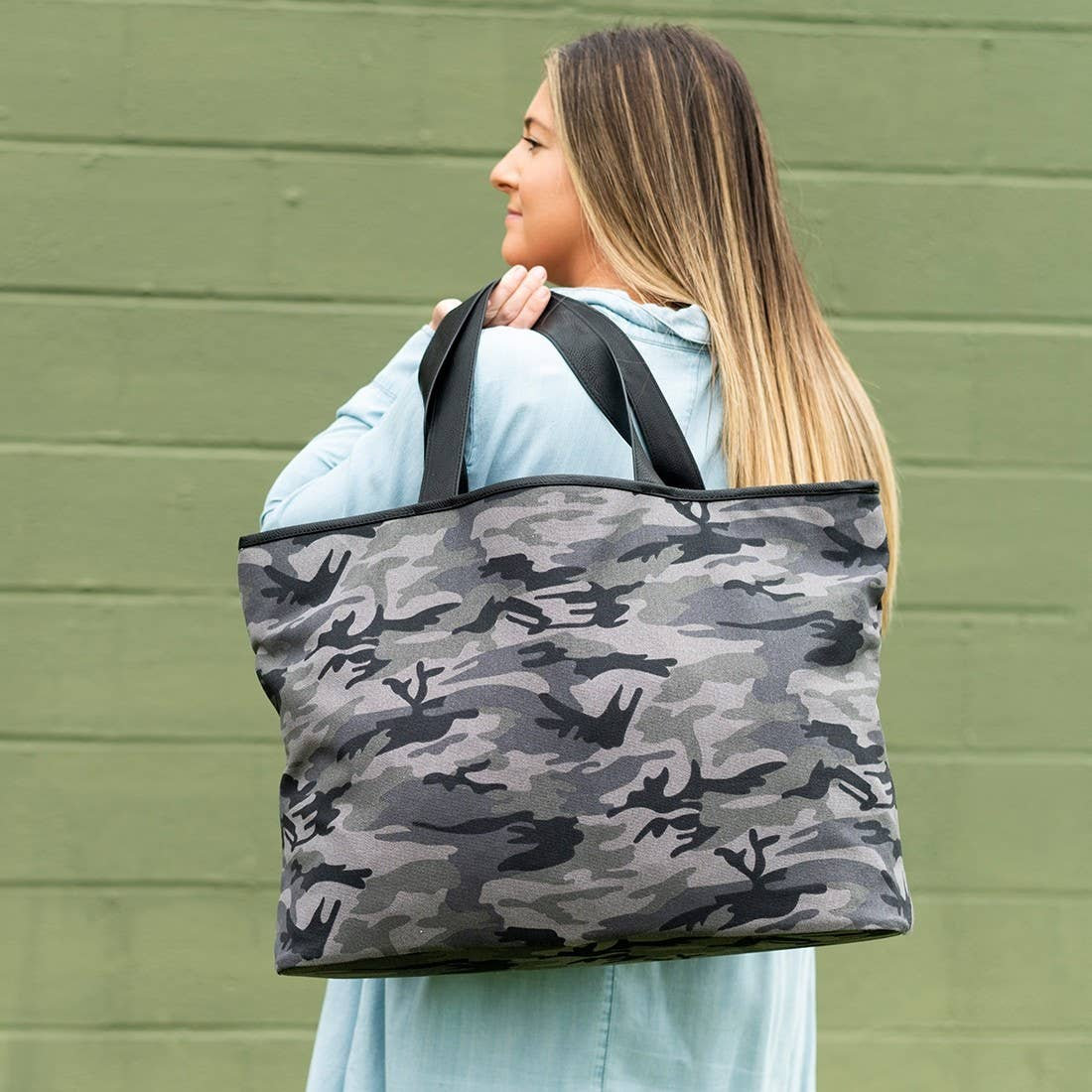 black camo tote