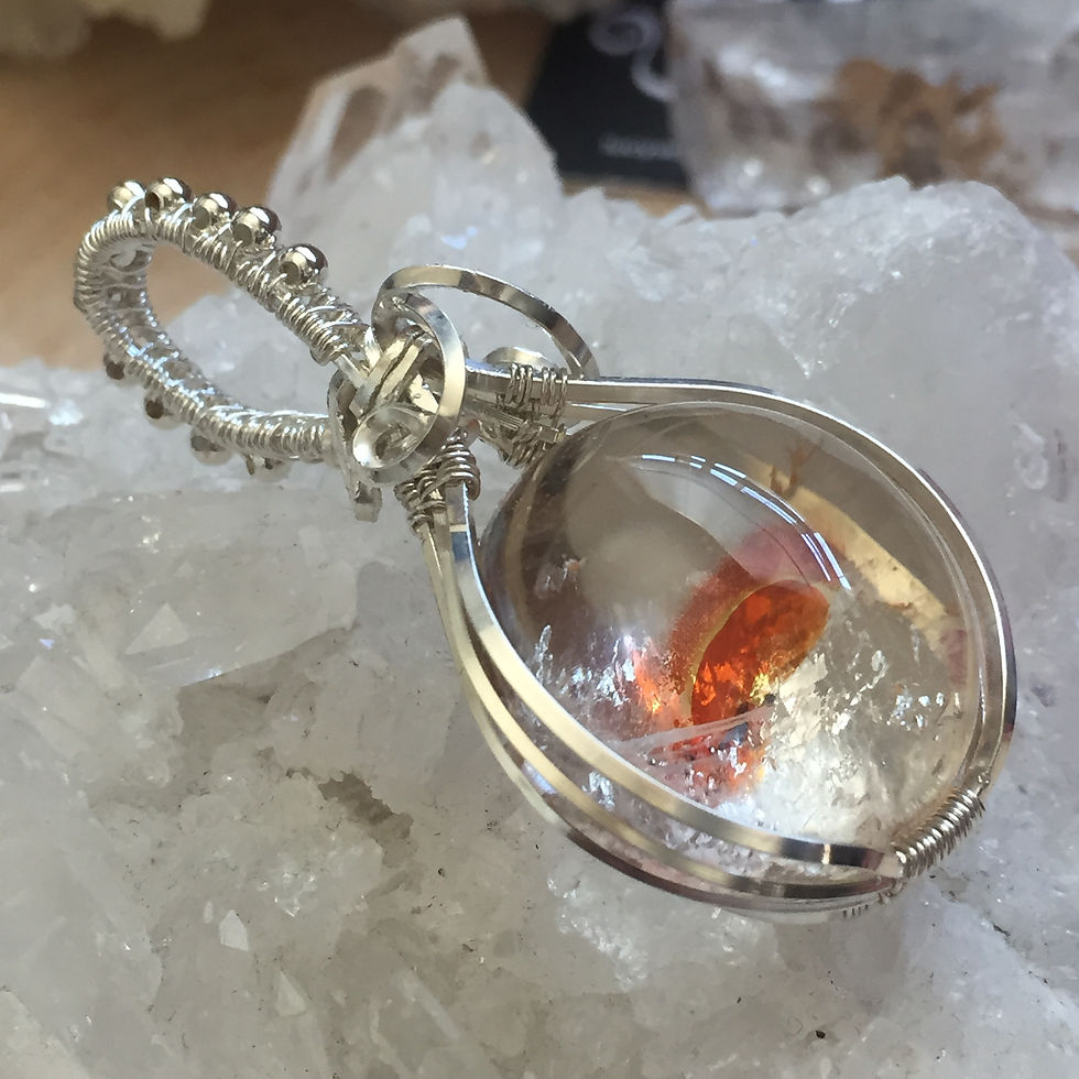 サムネイル： Iron in Quartz