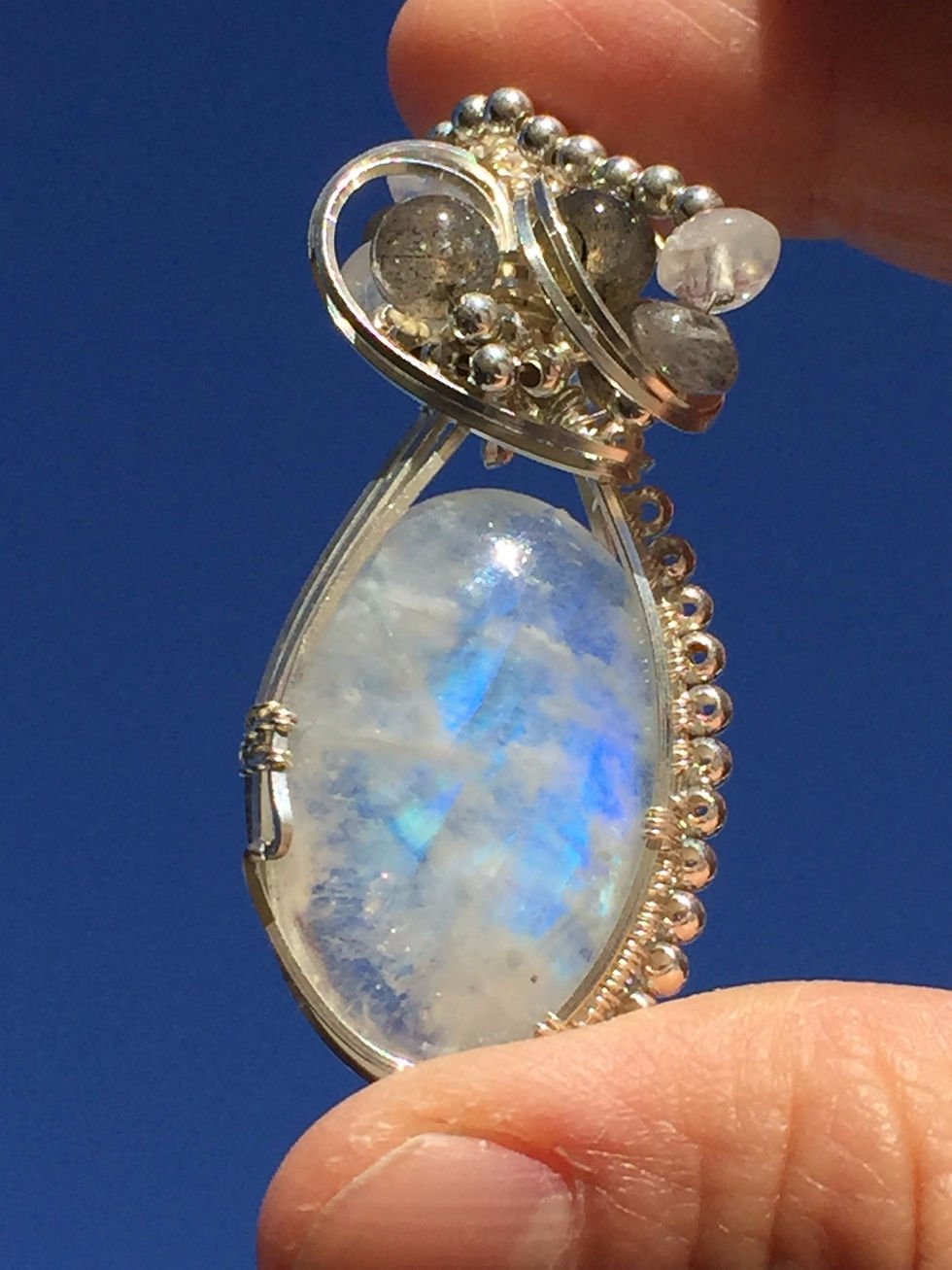 Thumbnail: Rainbow Moonstone
