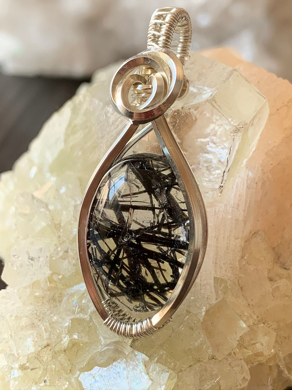 サムネイル： Black Tourmaline Quatz