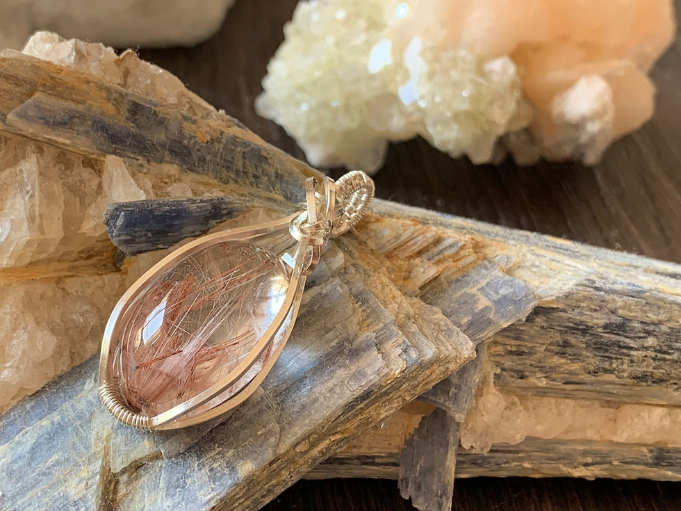 サムネイル： Red Rutilated Quartz