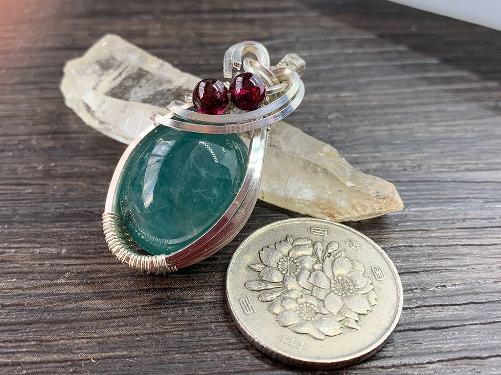 サムネイル： Grandidierite