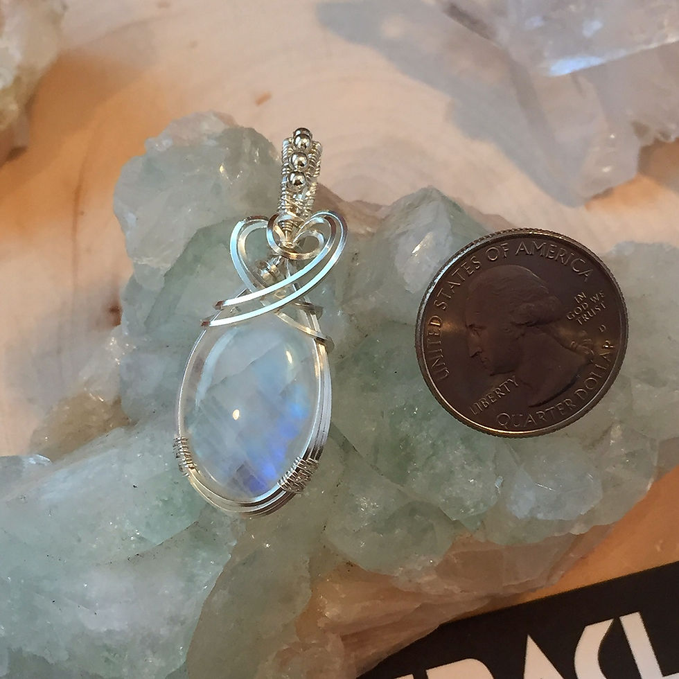 サムネイル： Rainbow Moonstone