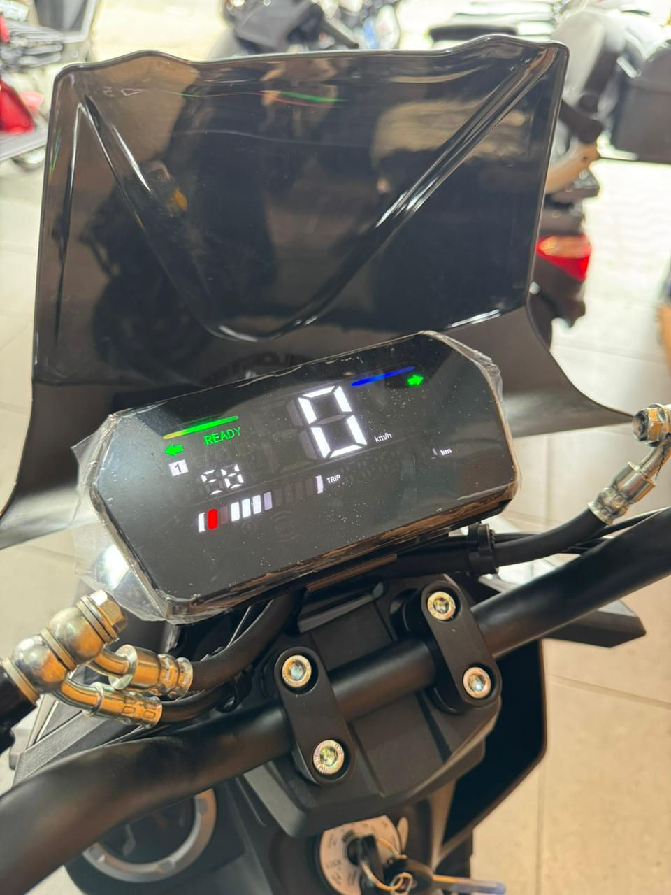 Miniatura: Scooter Elétrica Stake 1000W