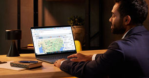 How IoT Fleet Management in Connected Vehicles Builds Strong Customer Bonds