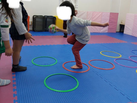 片足ボール渡し!!