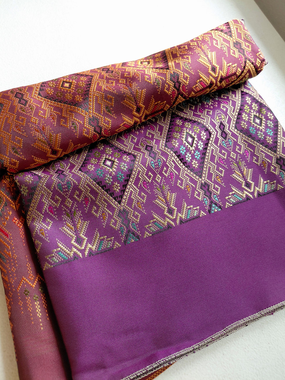Thumbnail: Thai Silk Maroon 1
