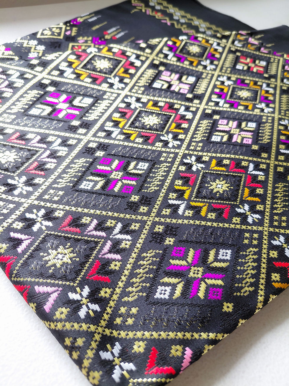 Thumbnail: Thai Silk Black 1