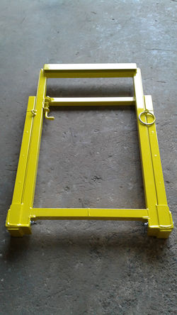 Fold Away Cardboard Bale Lifter