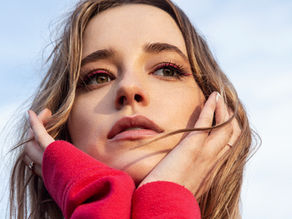 PREMIERE: WATCH THE VISUALISER FOR LASHES NEW SINGLE 'HEAVENLY'