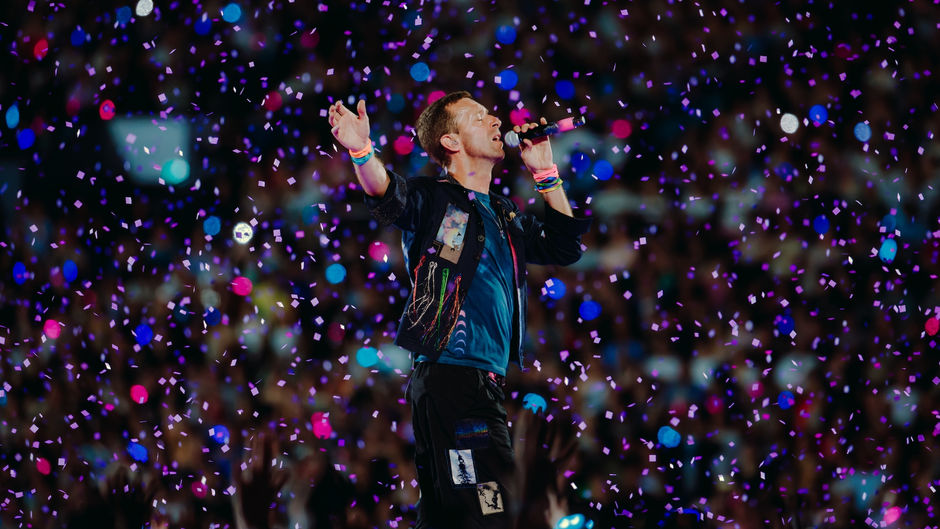 COLDPLAY UNITE SYDNEY WITH LOVE AND MUSIC