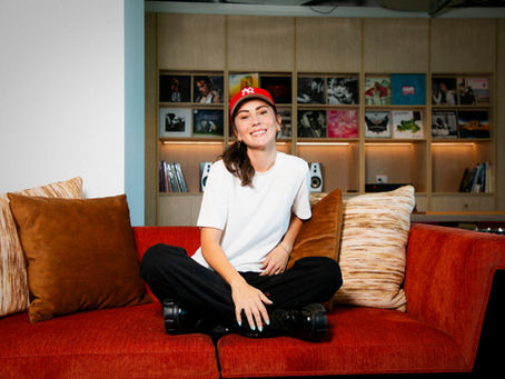 AMY SHARK: USHERING IN A NEW ERA WITH 'SOFT POP' - INTERVIEW