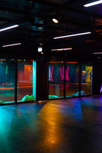 Spielertunnel Merkur arena Sichtschutz mit Dichroic Glasdesignfolie