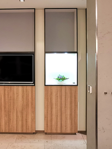 Möbelfolie an Wandpanelen Hotel