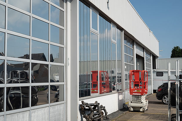 AUTO HARTMANN2023165830.jpg