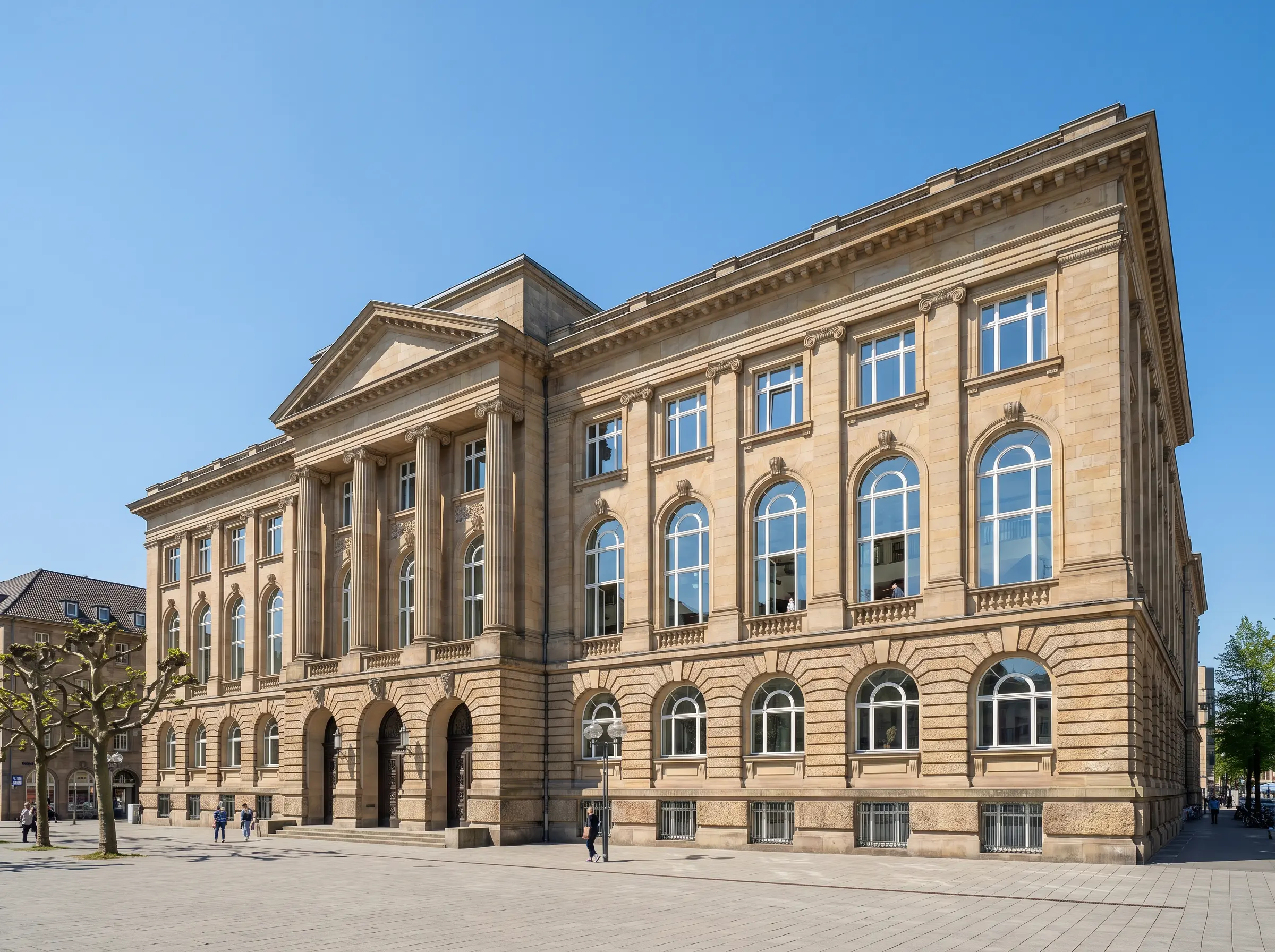Denkmalschutz Gebäude mit Sonnenschutzfolie