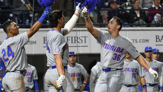 Gators slug six homers in doubleheader sweep of Ole Miss