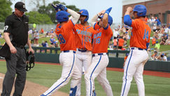 Heyman (8 RBI) keeps it simple as Gators pound Auburn 17-8