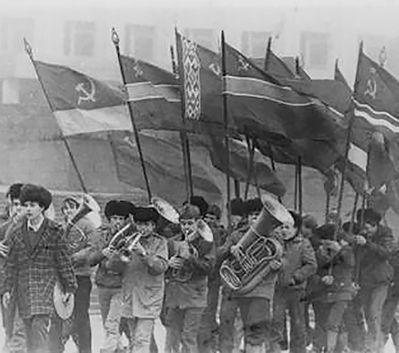 Праздничная демонстрация