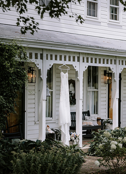 Olivia+Nathan_WhiteOakFarm-SneakPeeks-14.jpg