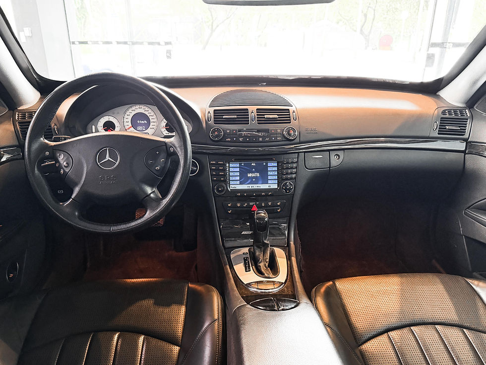 Miniatura: Mercedes-Benz E55 AMG