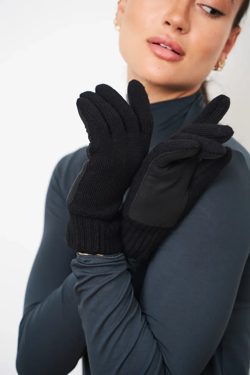 Thumbnail: Extra Fine Merino Wool Gloves with Self-Heating Liner and Palm Patch