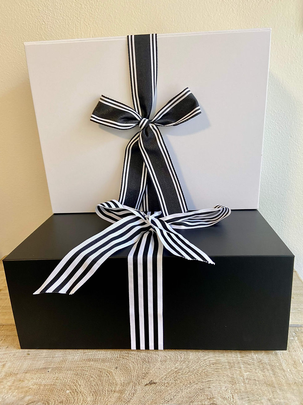 Medium black or white hamper box for gift hampers Balmain and Inner West Sydney