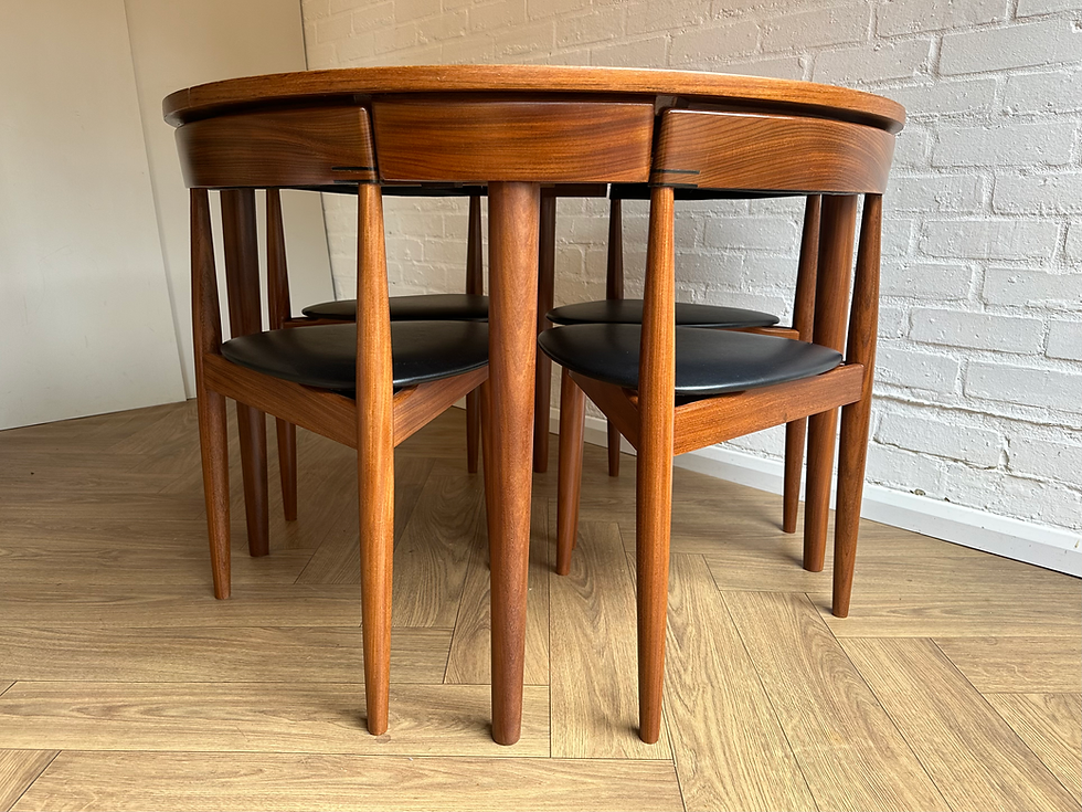 Top 5 Must-Have Teak Dining Tables for Modern Homes
