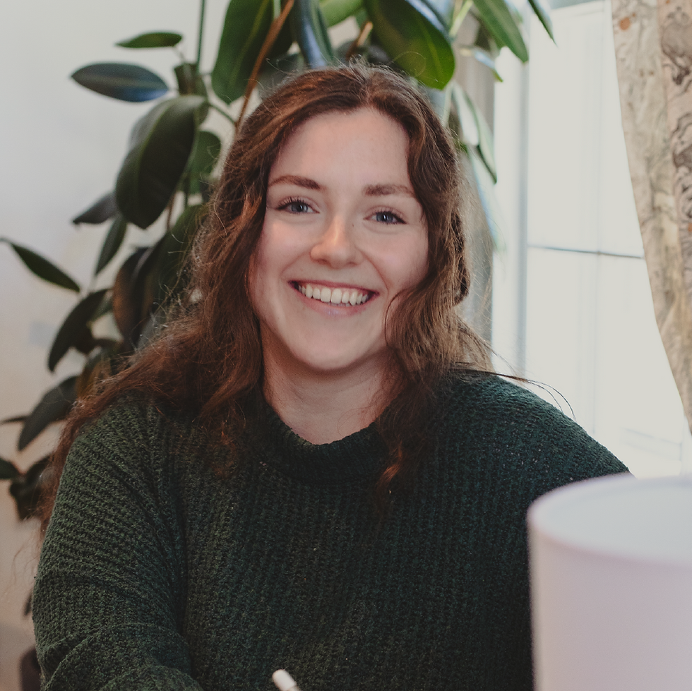 liz headshot-min.png