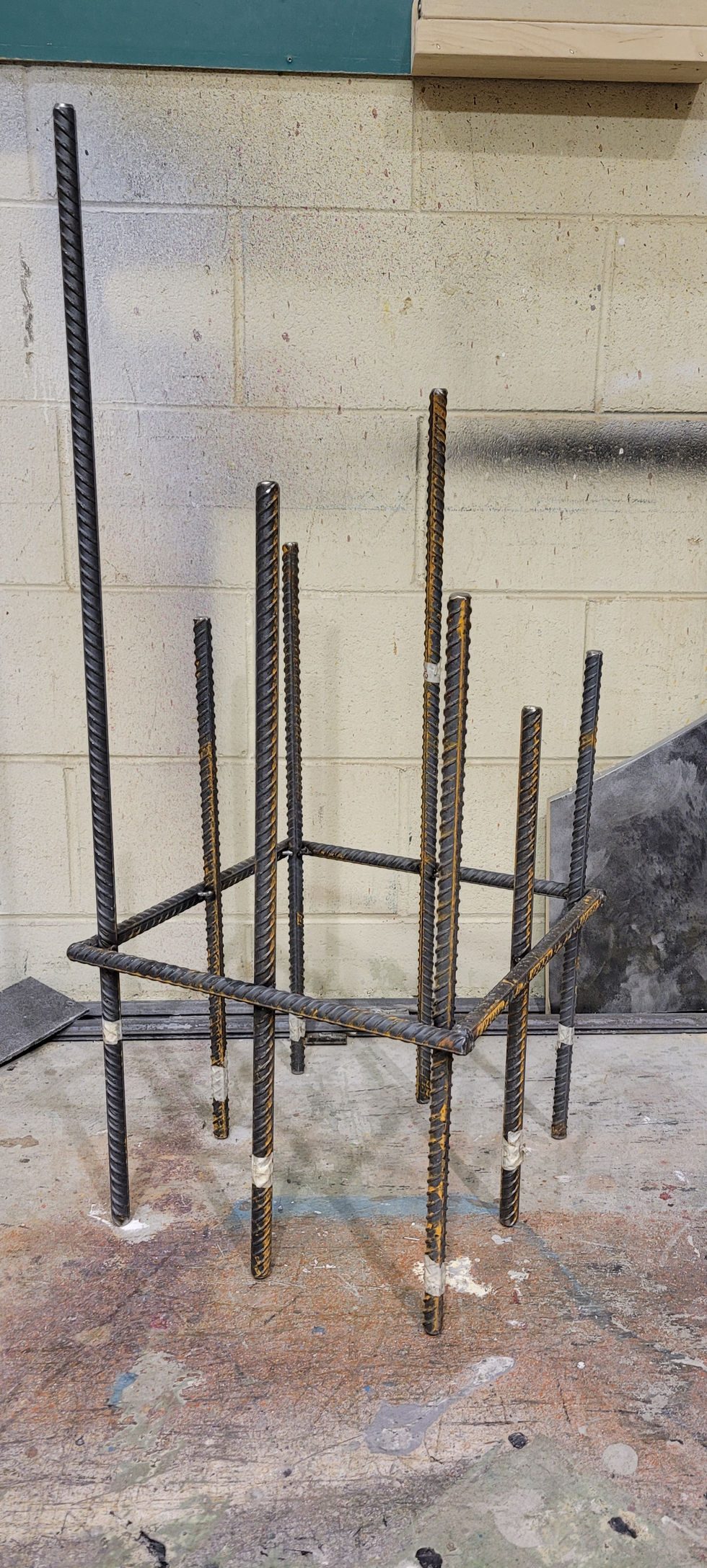 Soudure d'acier d'armature pour faire les minis-colonnes
