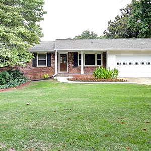 808 Forest Ridge Dr.