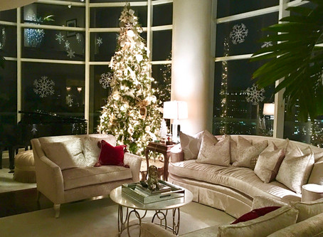 6 Tips for Decorating/Selling in December