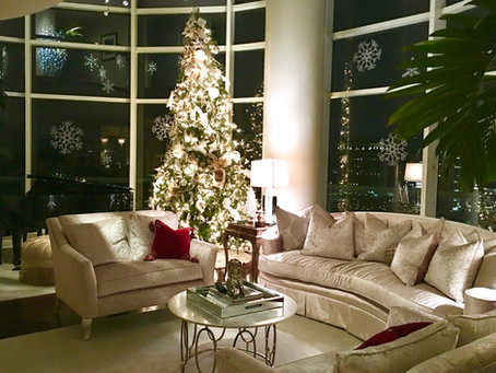 6 Tips for Decorating/Selling in December