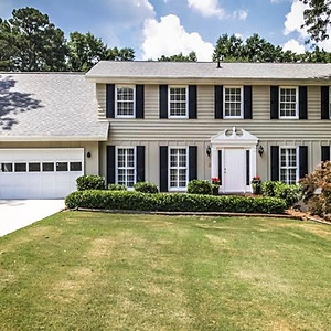 521 Creekwood Dr.
