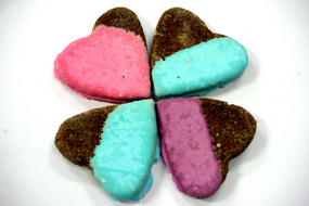 Peppermint-Big-Heart-Molasses-and-Oat-Horse-Cookies-Horse-Treats