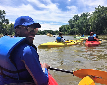 VC Crew Kayaking on Anacostia - 1.jpg