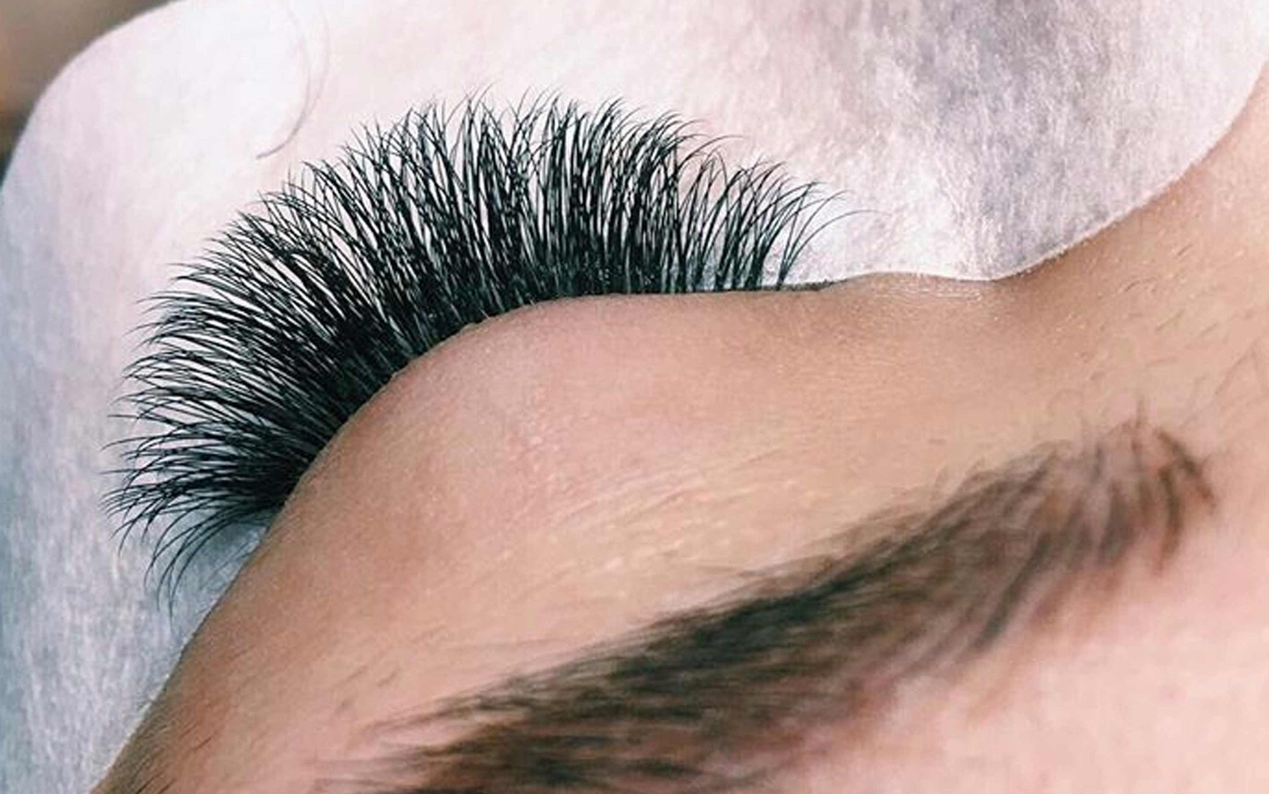 Wimpernverlangerung In Berlin Glowy Beauty Bar