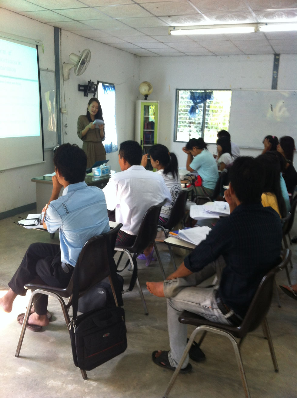 Lahee YANG speaking on freedom of speech in South Korea at Peace Law Academy