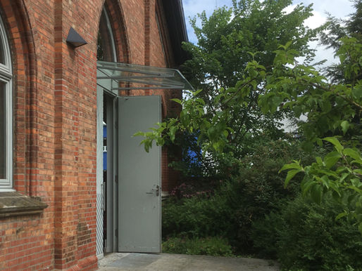 Eingang Alte Exerzierhalle