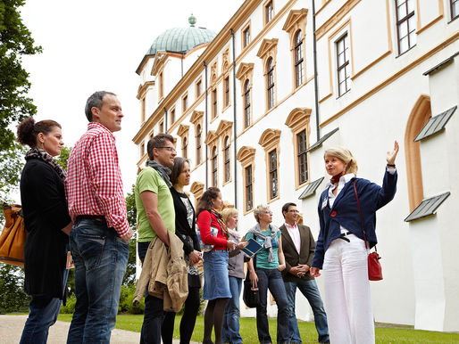 Stadtführungen starten wieder in Celle: Unterwegs mit mobilen VR-Brillen