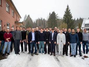 Mit Spannung in die Zukunft: Freisprechung der Elektroinnung