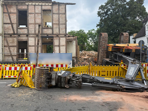 Bagger umgekippt