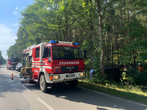 Verkehrsunfall auf der L 281 fordert drei Verletzte – Schnelle Hilfe durch Ersthelfer