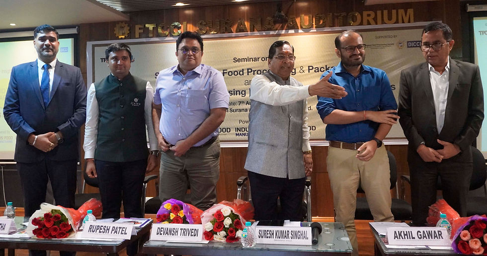 AKHIL GAWAR_SURESH KUMAR SINGHAL_DEVANSH TRIVEDI AND OTHERS SEEN AT THE SEMINAR